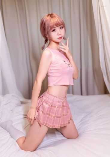 女同志在一三人行亚洲女_成人在线观看免费